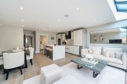 Images for Hawthorne Close, Byfleet, Surrey