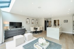 Images for Hawthorne Close, Byfleet, Surrey