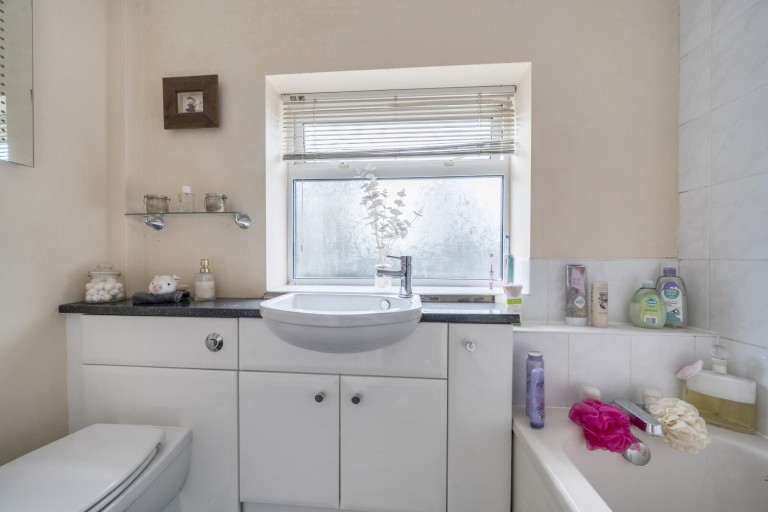 Images for Kings Road, New Haw, Surrey