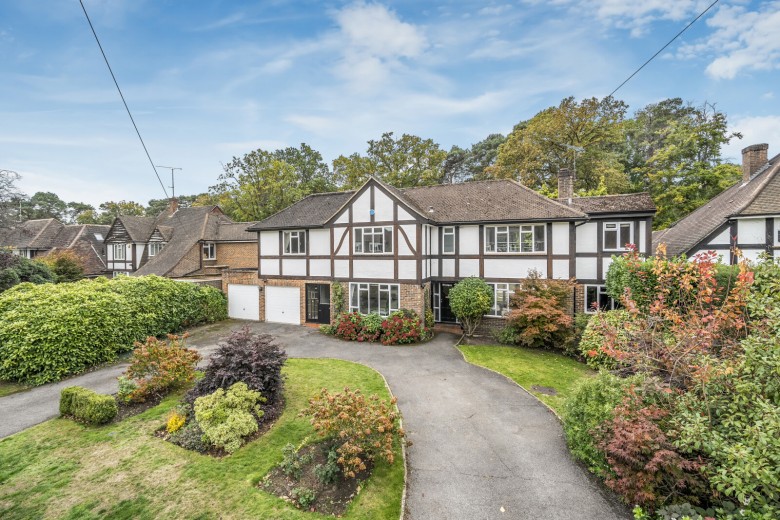 Click the photo for more details of Hacketts Lane, Pyrford, Surrey