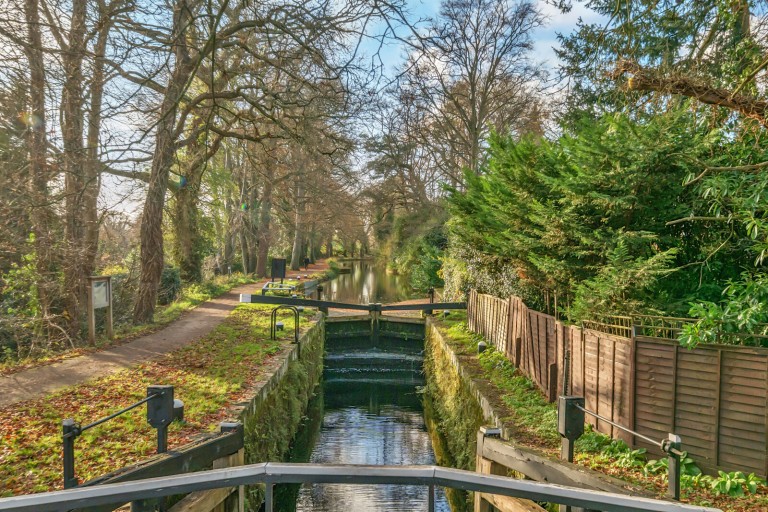 Images for Woodlands Avenue, West Byfleet, Surrey