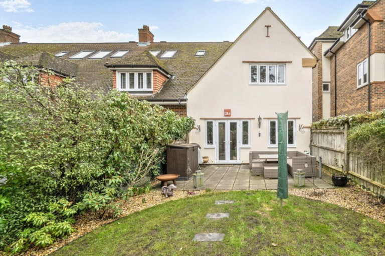 Images for St. Nicholas Crescent, Pyrford, Surrey