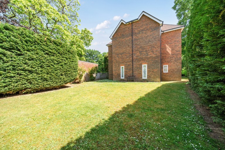 Images for Old Woking Road, West Byfleet, Surrey