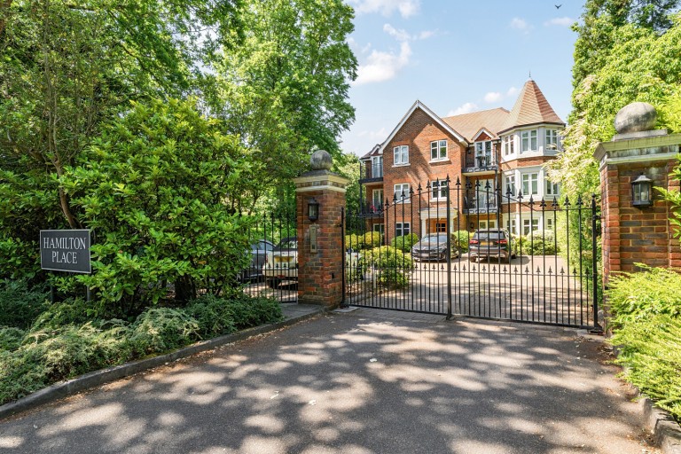 Images for Old Woking Road, West Byfleet, Surrey