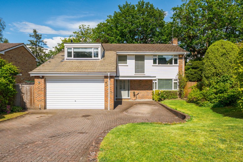 Click the photo for more details of Hacketts Lane, Pyrford, Surrey
