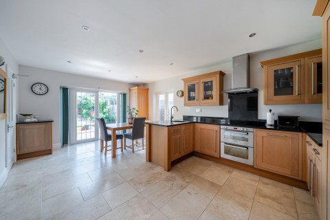 Click the photo for more details of Woodlands Avenue, West Byfleet, Surrey