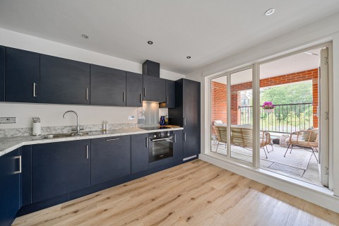 Click the photo for more details of Hobbs Close, West Byfleet, Surrey