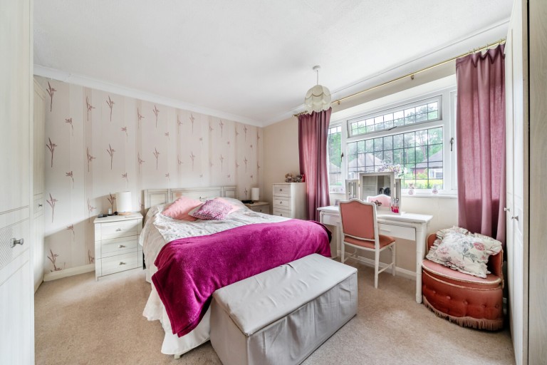 Images for Hamilton Avenue, Pyrford, Surrey