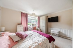 Images for Hamilton Avenue, Pyrford, Surrey