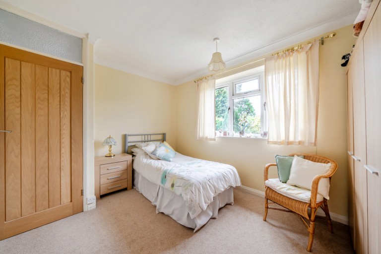 Images for Hamilton Avenue, Pyrford, Surrey