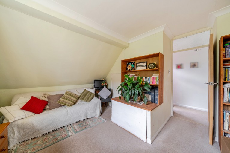 Images for Hamilton Avenue, Pyrford, Surrey