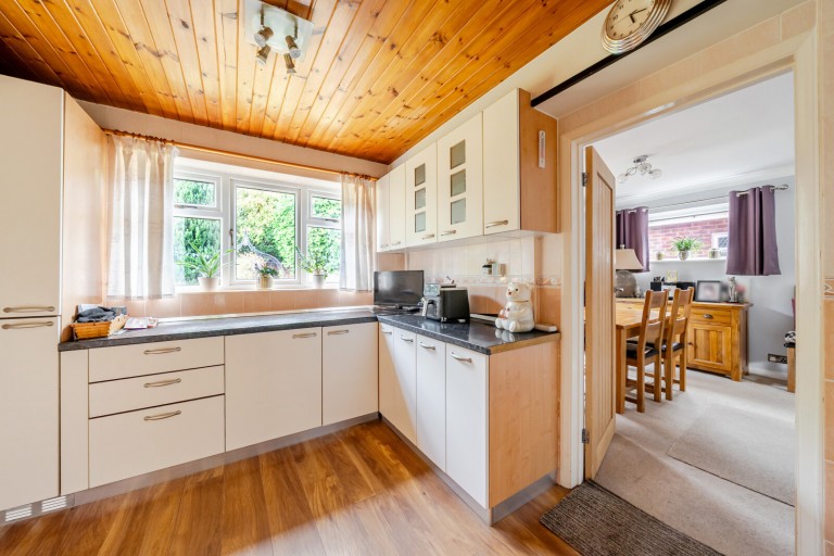 Images for Hamilton Avenue, Pyrford, Surrey