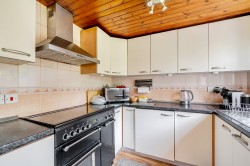 Images for Hamilton Avenue, Pyrford, Surrey