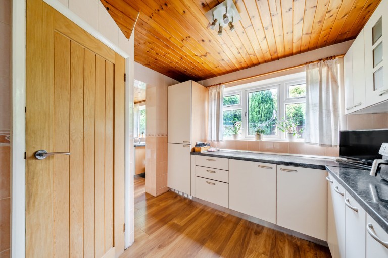 Images for Hamilton Avenue, Pyrford, Surrey