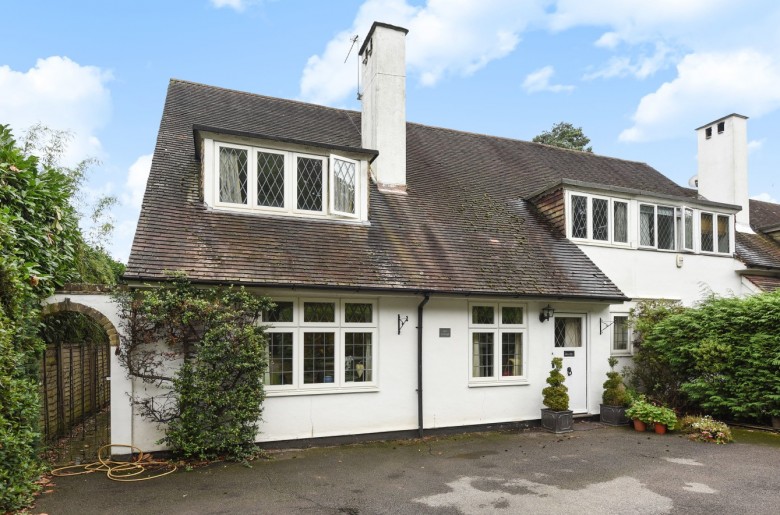 Click the photo for more details of Weybridge, Surrey