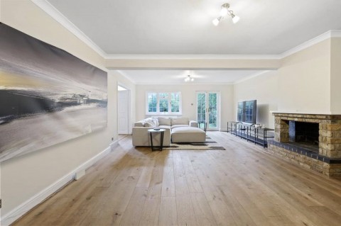 Click the photo for more details of Weybridge, Surrey