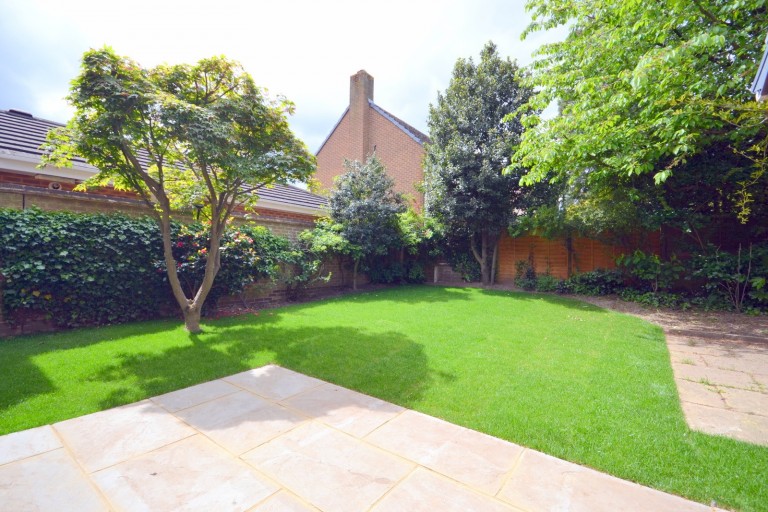 Images for Southerland Close, Weybridge, Surrey
