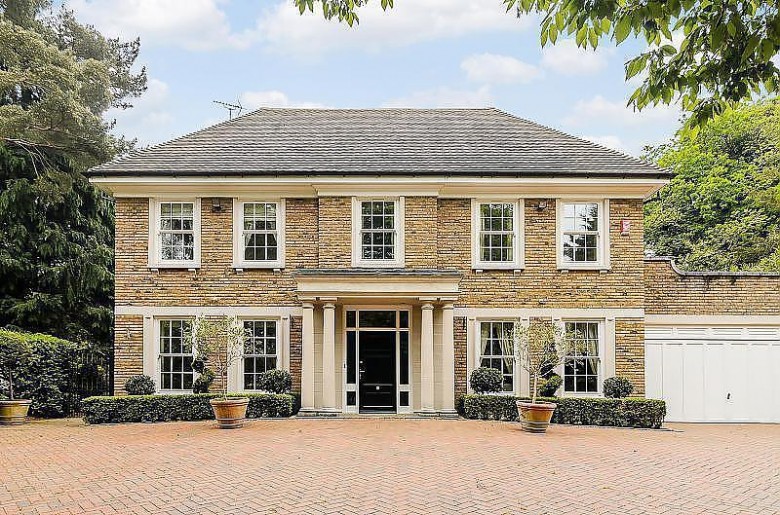Click the photo for more details of Granville Close, Weybridge, KT13