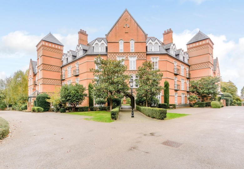 Click the photo for more details of Holloway Drive, Virginia Water, GU25