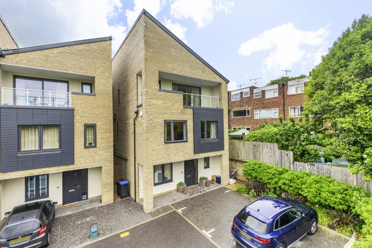 Images for Blackness Lane, Woking, Surrey