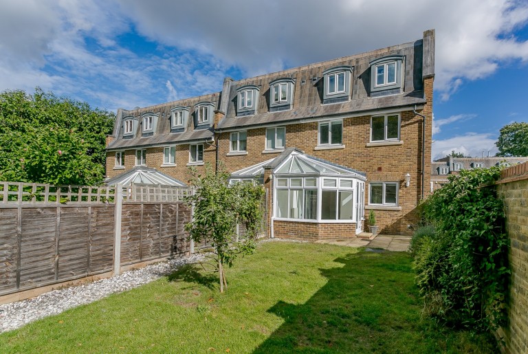 Images for Woodsome Lodge, Weybridge, Surrey