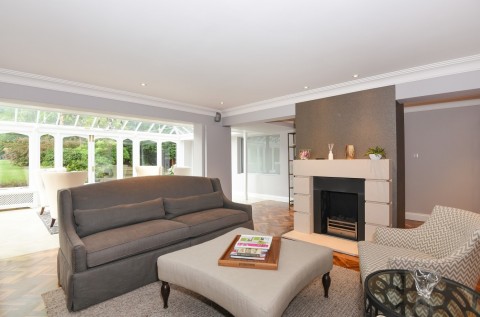 Click the photo for more details of Warreners Lane, Weybridge, KT13