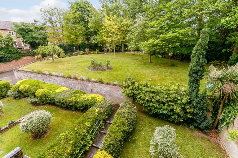 Images for Vale Road, Weybridge, Surrey