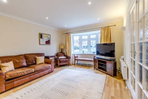 Click the photo for more details of Hanover Walk, Weybridge, KT13