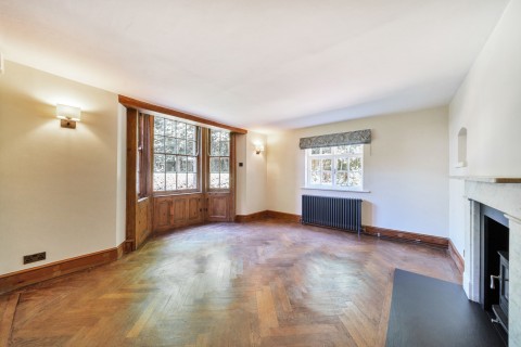 Click the photo for more details of Heath Road, Weybridge, KT13