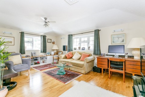 Click the photo for more details of Ruxbury Road, Chertsey, KT16