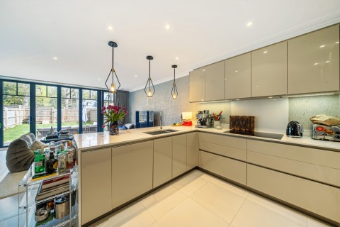 Click the photo for more details of Broadoaks Park Road, West Byfleet, Surrey