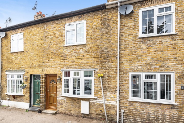 Click the photo for more details of Beech Road, Weybridge, KT13