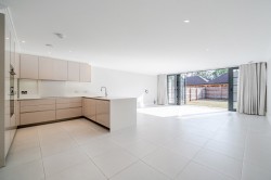 Images for Broadoaks Park Road, West Byfleet, Surrey