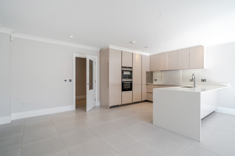 Images for Broadoaks Park Road, West Byfleet, Surrey