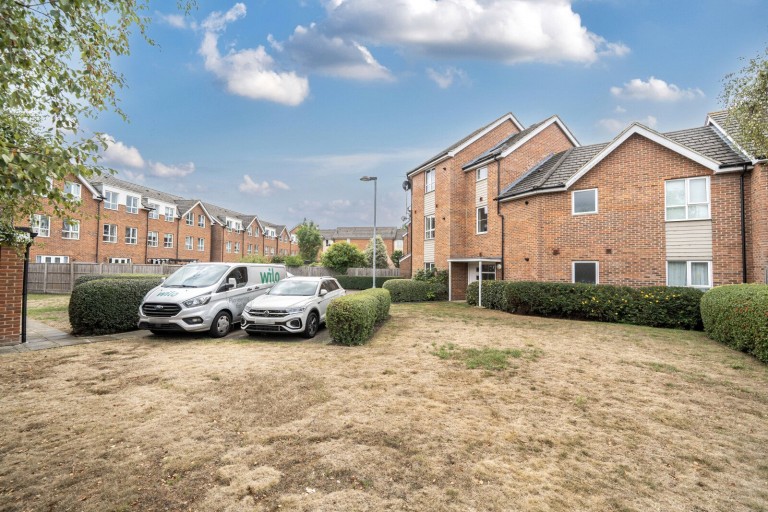 Images for Addlestone, Surrey