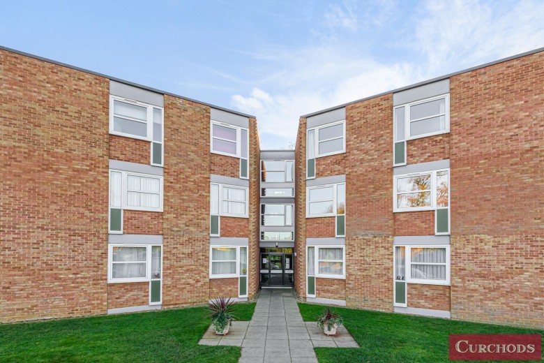 Click the photo for more details of Heathside, Weybridge, KT13