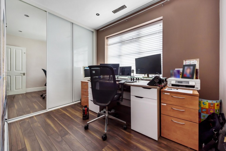 Images for Drynham Park, Weybridge, Surrey