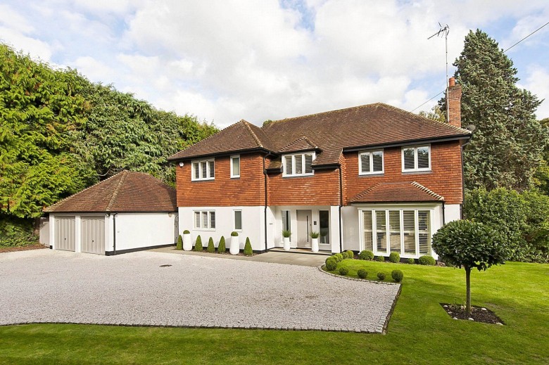Click the photo for more details of The Fairway, Weybridge, KT13