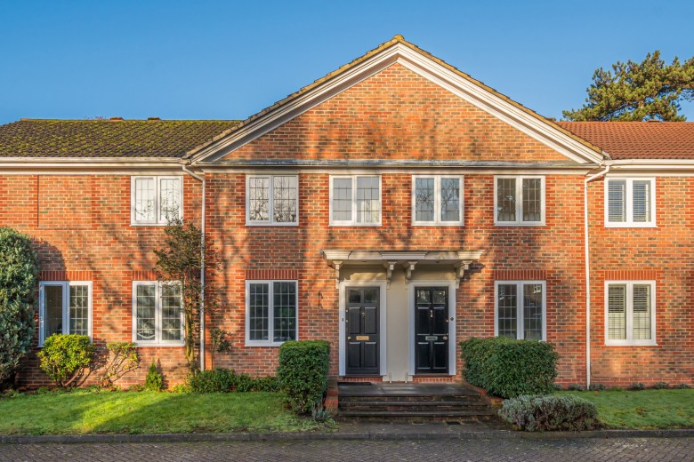 Click the photo for more details of Haddon Close, Weybridge, Surrey