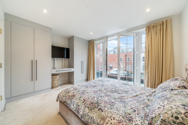 Images for Jubilee Gardens, Weybridge, Surrey