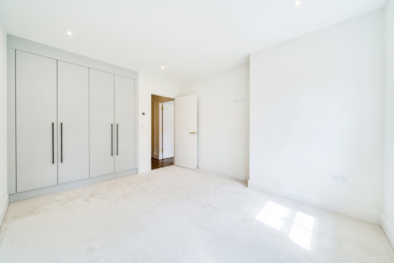 Images for Jubilee Gardens, Weybridge, Surrey