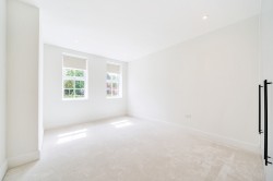 Images for Jubilee Gardens, Weybridge, Surrey