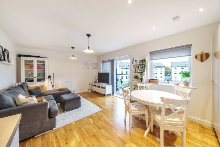 Images for Kennett Lane, Chertsey, Surrey