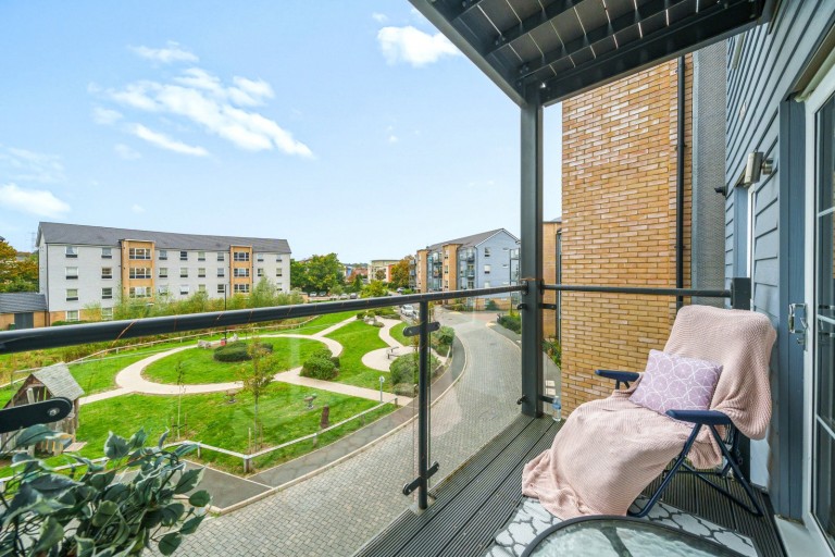 Images for Kennett Lane, Chertsey, Surrey