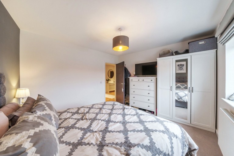 Images for Kennett Lane, Chertsey, Surrey