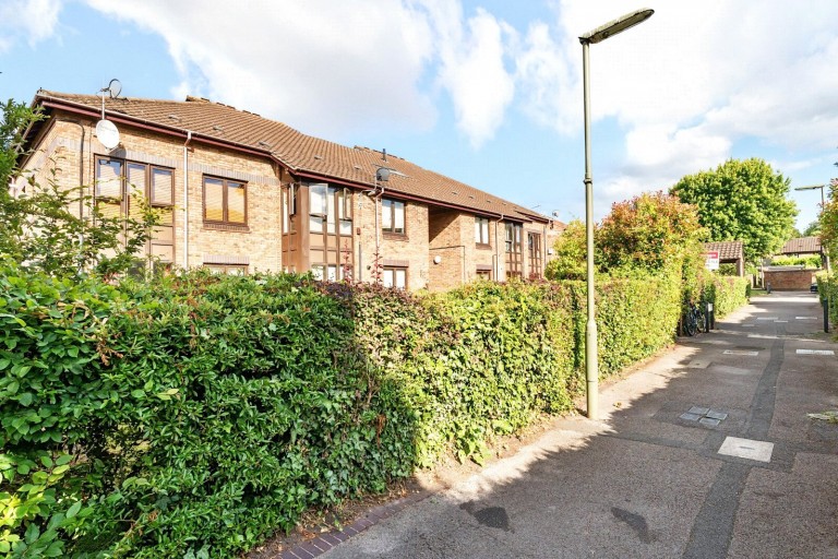 Images for Gateway, Weybridge, Surrey