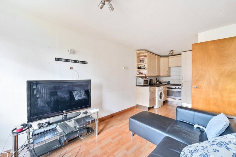 Images for Gateway, Weybridge, Surrey