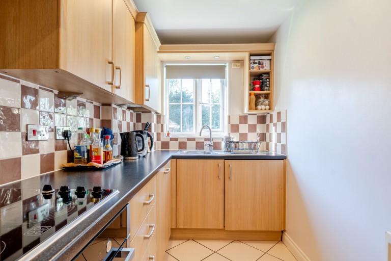 Images for Addlestone, Surrey