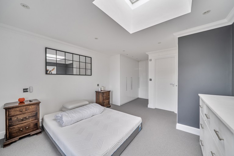 Images for Addlestone, Surrey