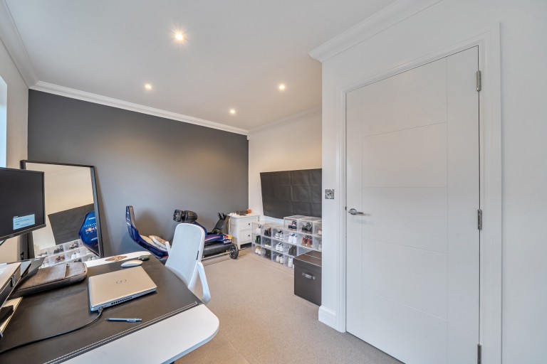 Images for Addlestone, Surrey